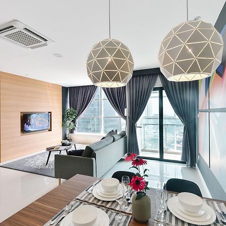 Suasana Private Suites By Subhome Τζόχορ Μπάχρου Εξωτερικό φωτογραφία