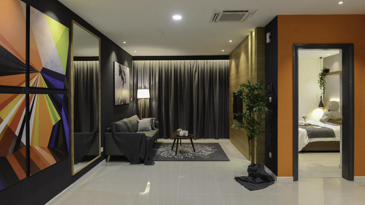 Suasana Private Suites By Subhome Τζόχορ Μπάχρου Εξωτερικό φωτογραφία