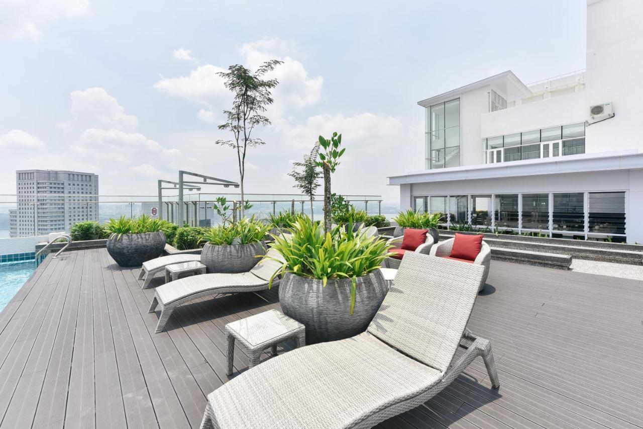 Suasana Private Suites By Subhome Τζόχορ Μπάχρου Εξωτερικό φωτογραφία